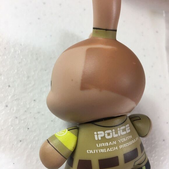 Kidrobot Huck Gee Dunny 2013 Evolved Series Police 3/20 Open Box Sealed Baton - Picture 3 of 12